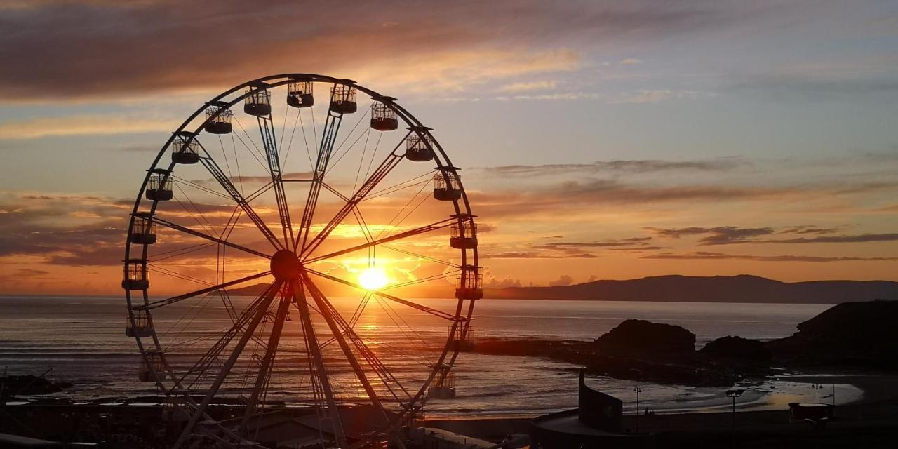 Palm Cove Bundoran Luxurious Sea View Balcony Free Wifi Netflix Sleeps 5アパートメント エクステリア 写真